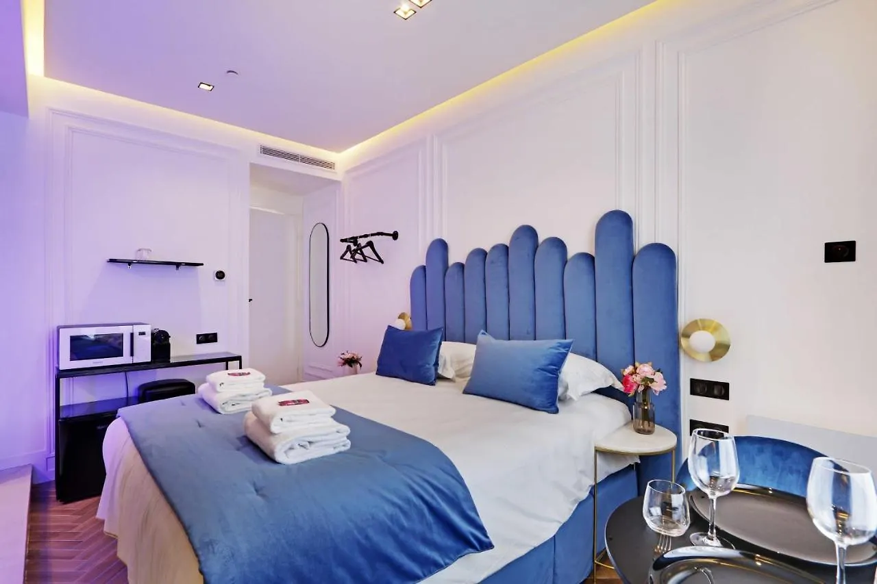 Private Suite With Jacuzzi - 2P - Rivoli Paris