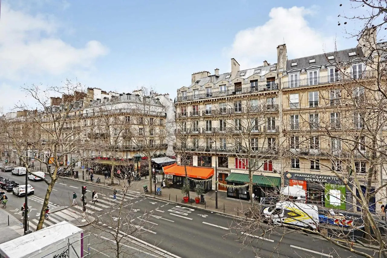 Private Suite With Jacuzzi - 2P - Rivoli Paris 0*,  France